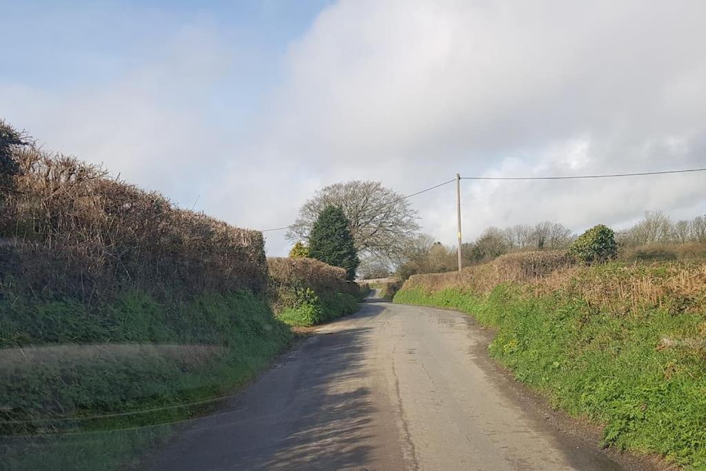 De-Vollard, Cornish Cottage, Lovely Village Saltash Bagian luar foto