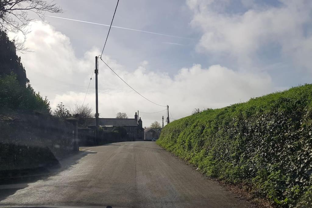 De-Vollard, Cornish Cottage, Lovely Village Saltash Bagian luar foto